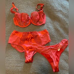 Chantelle Palazzo Congo Red Bra and Undies Set 32DD/S